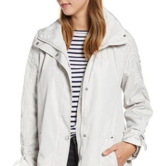 via spiga water repellent hooded raincoat